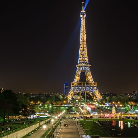 Eiffel_Tower_Paris_3840x2160.jpg